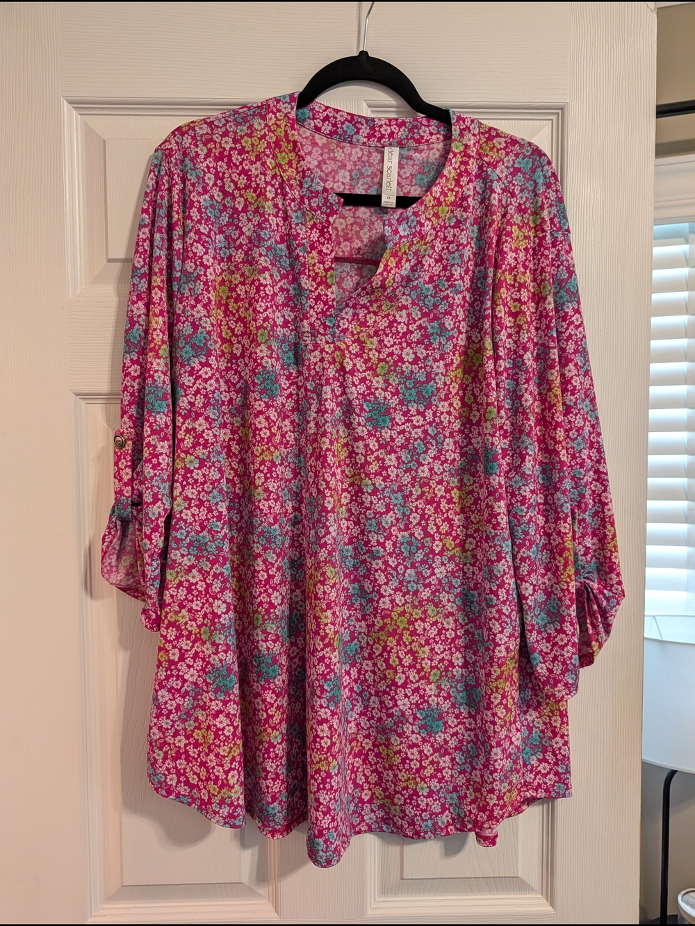 Women's Pink Floral Keyhole Tunic with Roll-Tab Sleeves